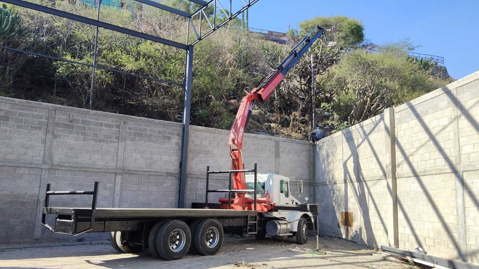 FASSI F300XP SOBRE KENWORTH T300 2004