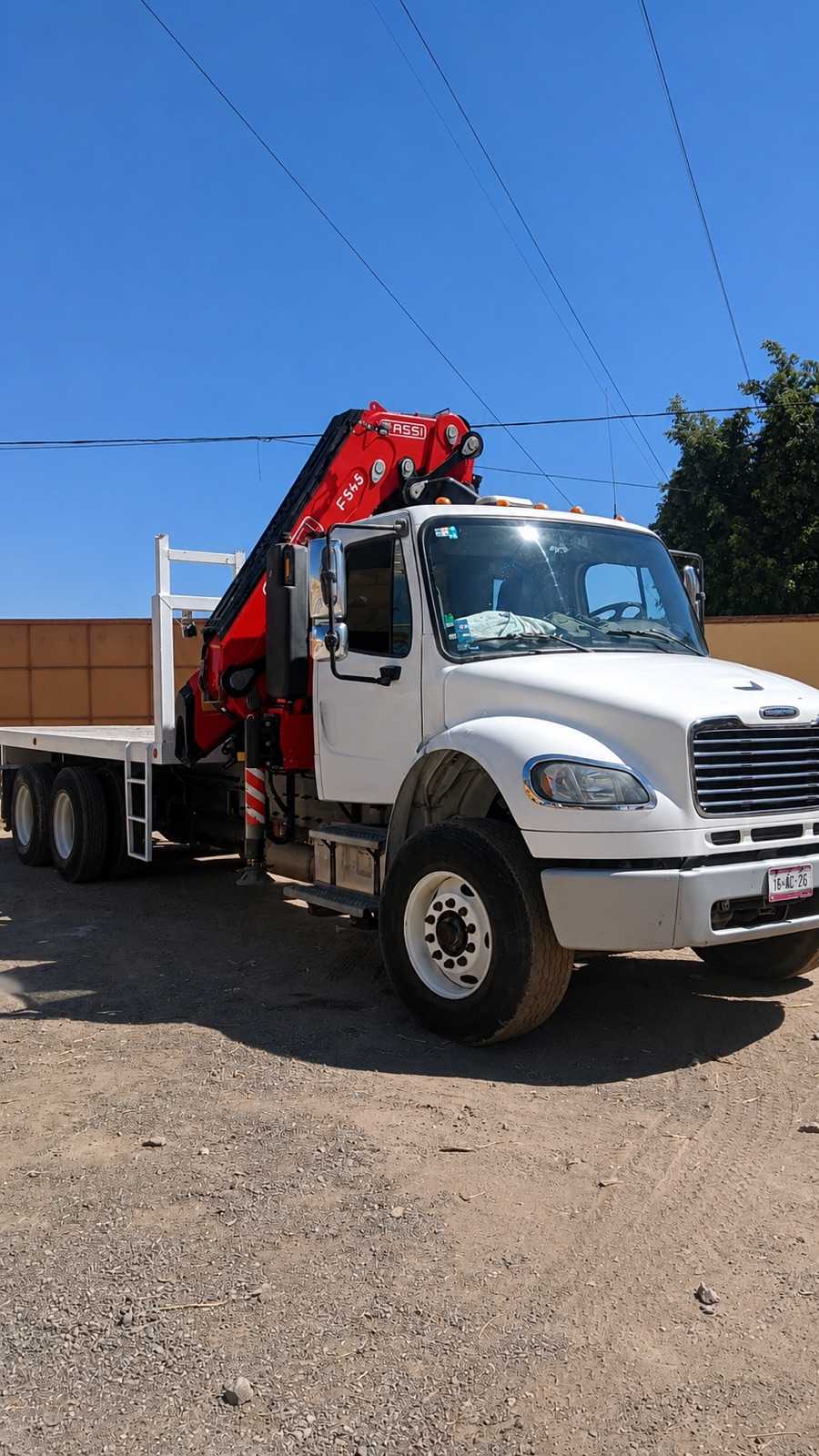 FASSI F545RA.2.26 XE-DYNAMIC SOBRE FREIGHTLINER 2017