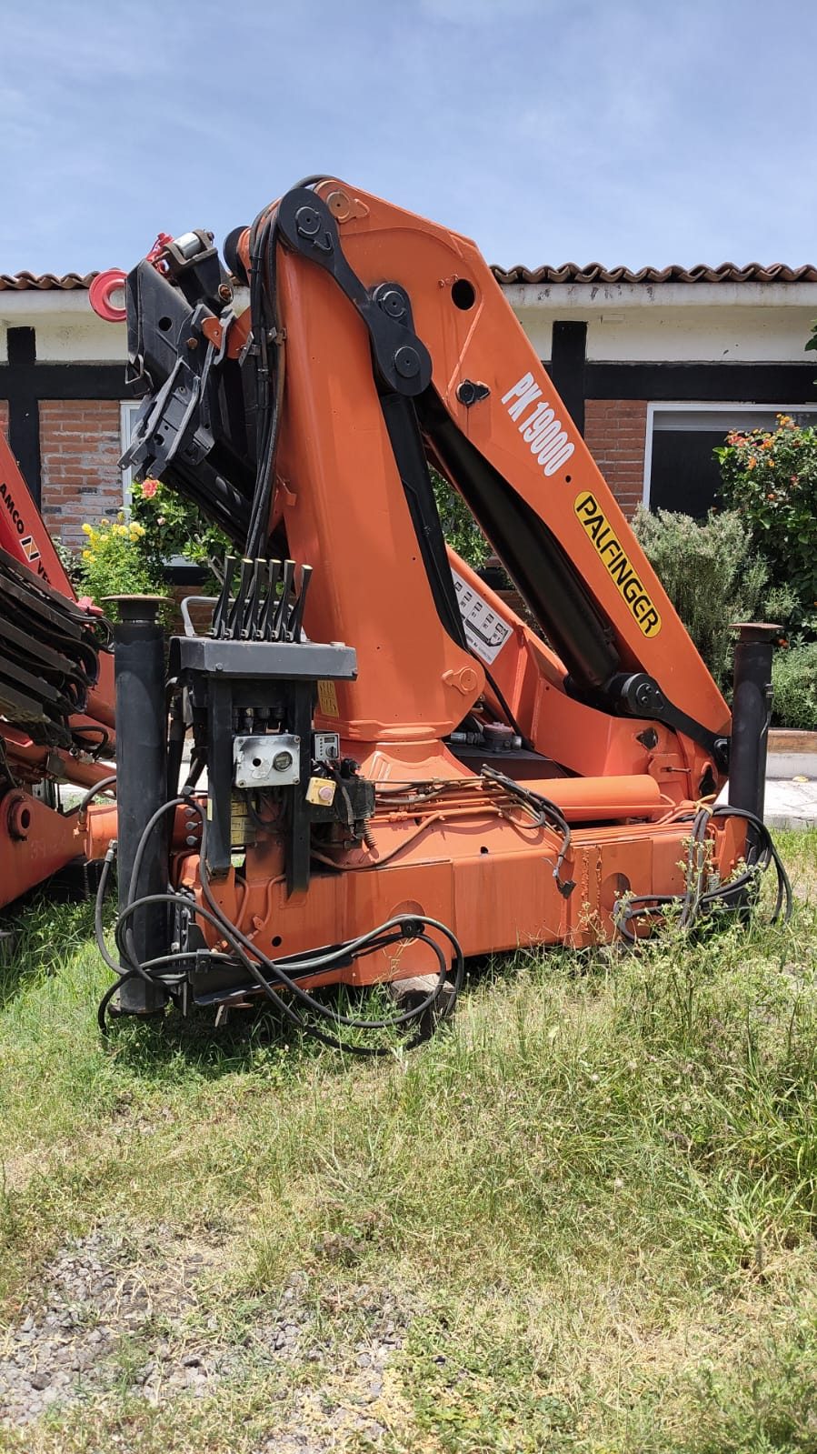 Grúa articulada Palfinger PK 19000D de 7.5 ton año 2002