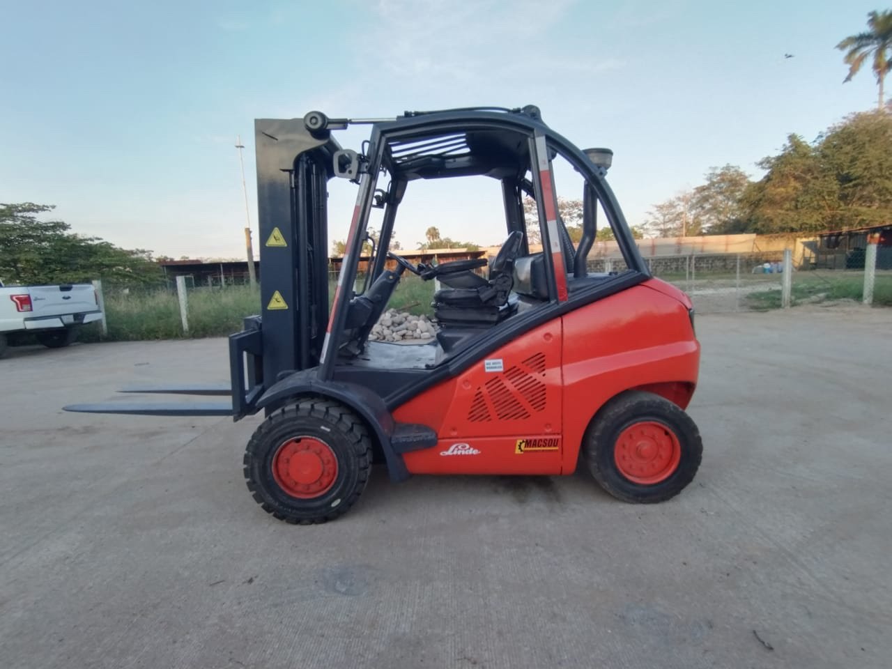 MONTACARGAS LINDE H40D-01 4 TON